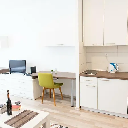 Apartman Lara 2 *